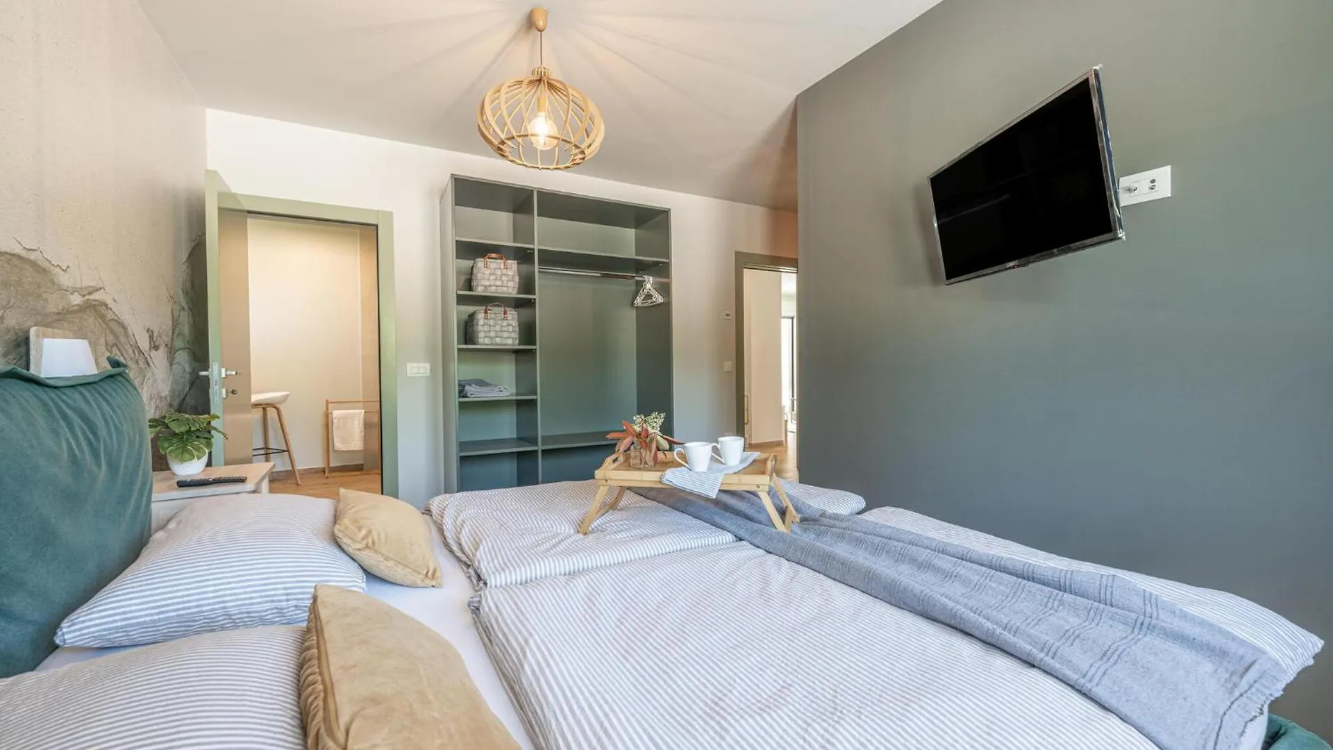 3 Bedroom Lovely Home In Hum 0*,  Croatia